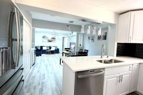 New fresh house in Seminole close to beach in Seminole, USA