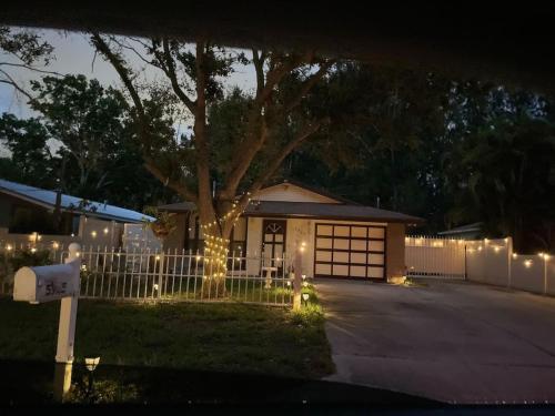 Home close to Saint Pete Pier quiet Spacious in St Petersburg, USA