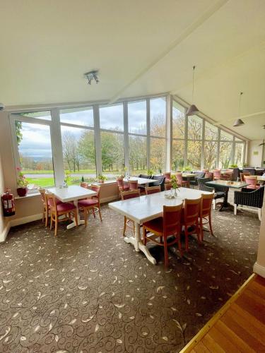 ห้องอาหาร, Fernhill Lodge Carrigaline in สนามบินคอร์ก
