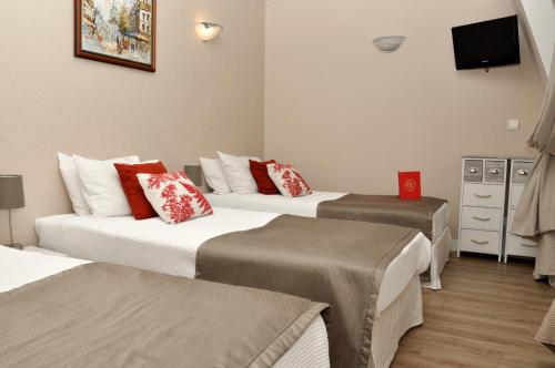 Hotel du Mont Blanc - image 11