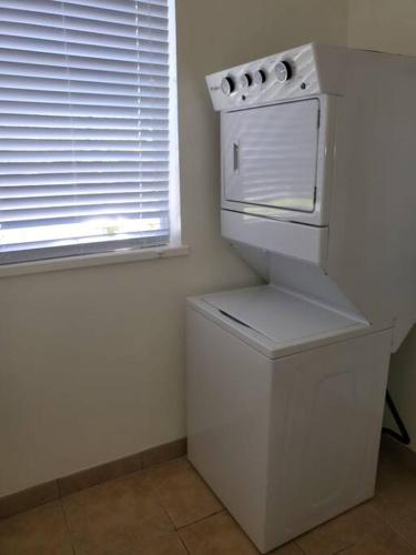 Island Serenity Cottage in Freeport