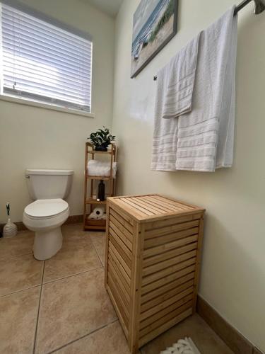 Bathroom, Island Serenity Cottage in Freeport