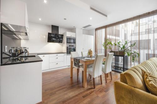 REVON Business Apartment, Dunajská 50, Free Parking, Bratislava (photo 4)