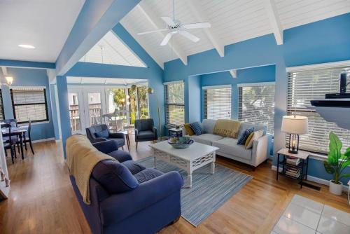 Lakeside Retreat 3BR Villa Oyster Catcher Island in Pawleys Island, USA
