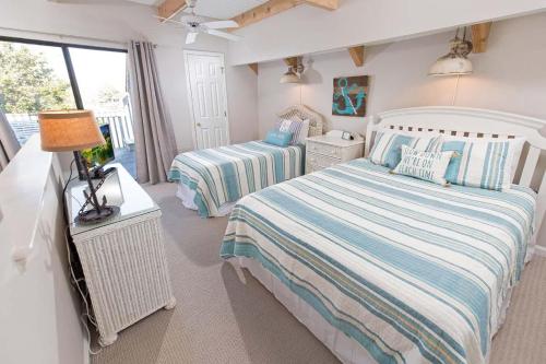 Oyster Catcher 32 Lake View3BR3BA Villa wKitchen - image 2