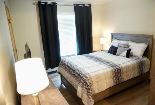 Waterloo Suites Double in Waterloo (IL)