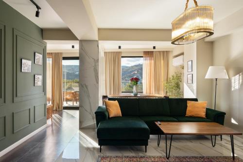 Suite, executive