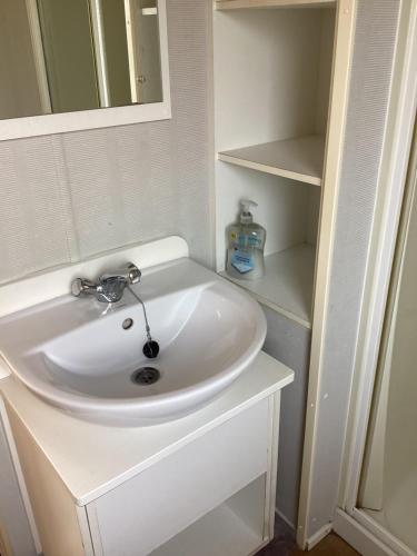 Towyn Golden Gate Rentals 153