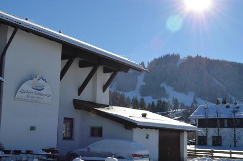 入口, 阿爾差勒特斯格彎斯敦酒店 (Alpchalet Schwanstein) in 哈爾布萊希