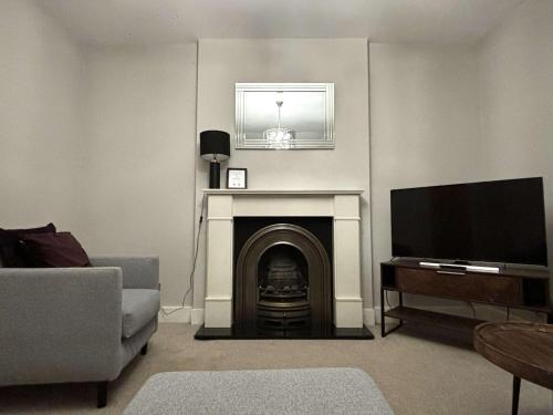 Large Home near Edgbaston Stadium, UOB & QE hospital sleeps 6, Birmingham (fotografie 8)