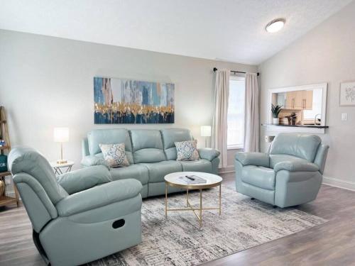 Stylish Duplex! Minutes from Atlanta! image