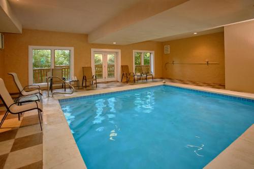 Cherokee Pool Lodge in Jenkins Mill, USA