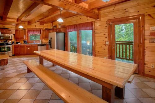 Cherokee Pool Lodge in Jenkins Mill, USA
