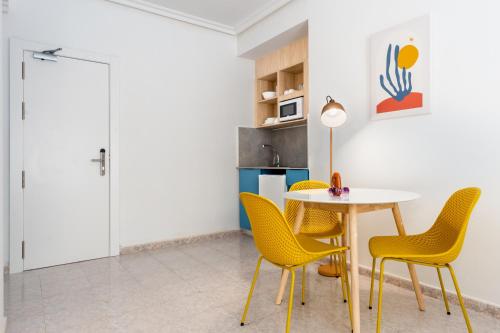 Hotel Apartamentos Lux Mar - image 11