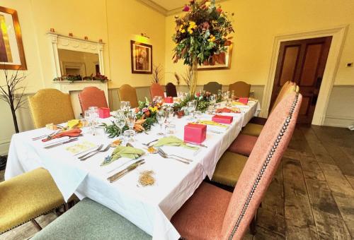 Étterem, Leigh Park Country House Hotel & Vineyard, BW Signature Collection in Bradford on Avon