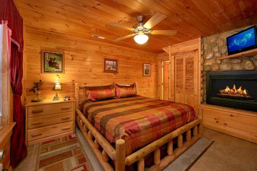 Browns Bear Den #235 by Aunt Bug's Cabin Rentals - image 6