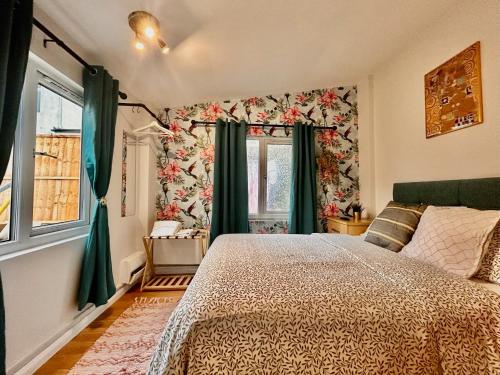 Rest Boutique North Acton - image 9