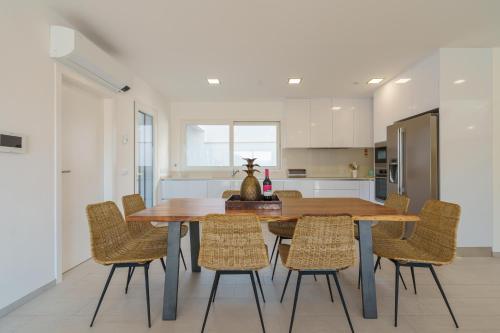 บริการและสิ่งอำนวยความสะดวก, Villa Beach and Friends with ocean view in อเรยา บรังกา