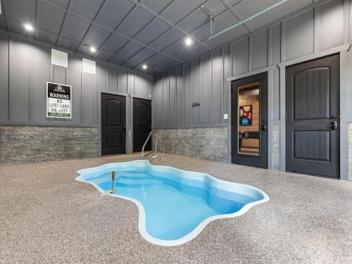 Bear Plunge in Pigeon Forge (TN)