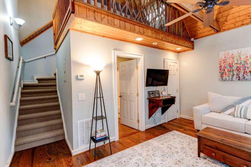 Charming Guest House at Sapphire Retreat in Sapphire, USA