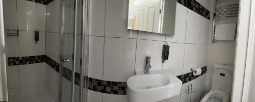 Alum Chine Beach House - image 11