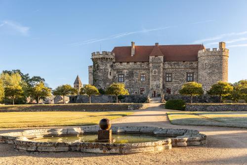 Château royal de Saint-Saturnin 2