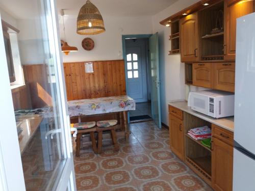 Kitchen, Majestic Apartmanhaz Badacsony in Badacsonytomaj