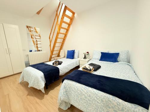 Rosa Rooms, Habitacion con bano privado in Pozuelo De Alarcon