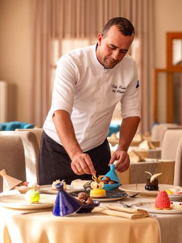 餐厅, 大莫加多尔梅纳拉酒店 (Grand Mogador Menara) in 马拉喀什