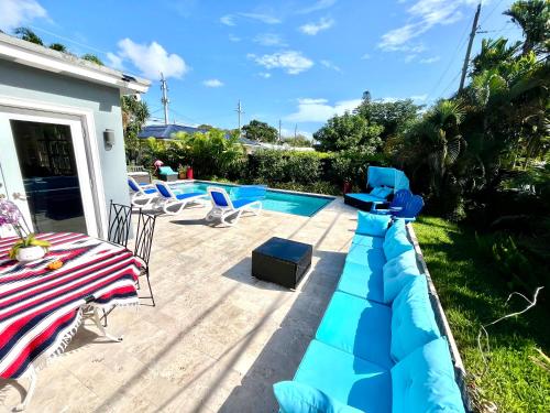 POOLSIDE MANOR - Men Only Clothing-Optional, Fort Lauderdale (zdjęcie 9)