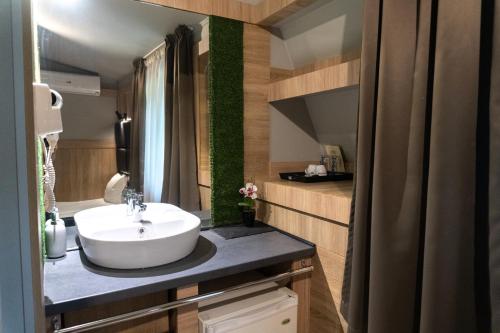 Hotel Allur - image 12