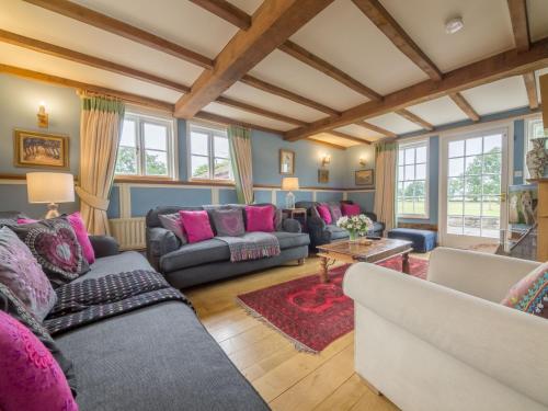 Udvendig, Bearwood House in Pembridge