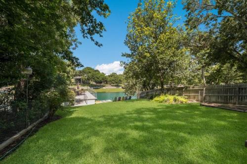 Waterfront home on Lake Dunlap in New Braunfels, USA