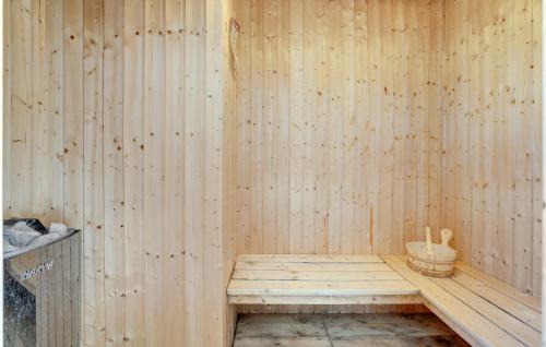 Bathroom, Pet Friendly Home In Hadsund With Sauna in Hadsund