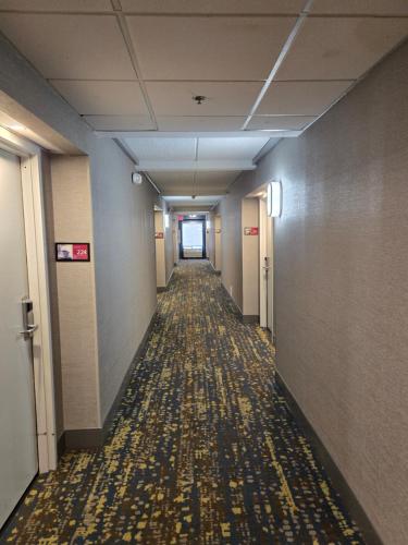 Hampton Inn Commerce - image 2