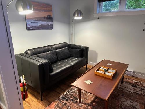 บริการและสิ่งอำนวยความสะดวก, Eagle Way in พอร์ต เรนฟริว