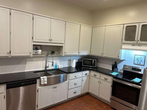 Near Downtown Parks & Museum - Midtown Two-Units