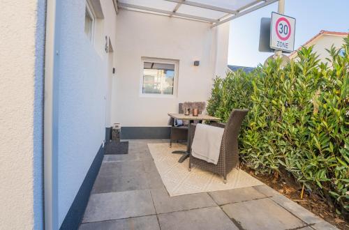 Балкон, Marisol Design Apartment mit eigenem Stellplatz in Solingen