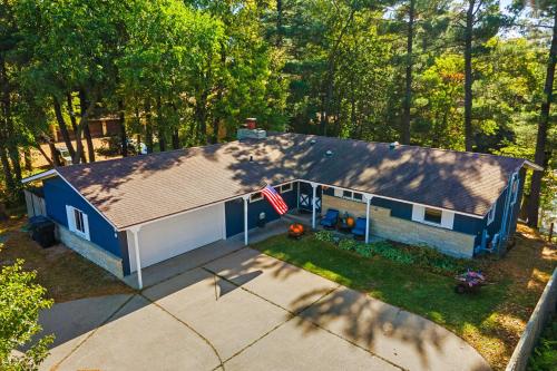 Antiquing and Fishing Riverfront Waupaca Home! Antiquing and Fishing Riverfront Waupaca Home!