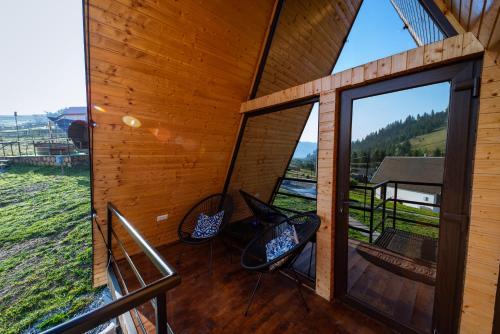 周邊環境, A Pisc in 瓦特拉摩奧杜維泰