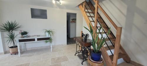 Фойє, Gîte de la Doue (Gite de la Doue) in Сомбернон