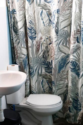 Double Room with Private Bathroom image 6