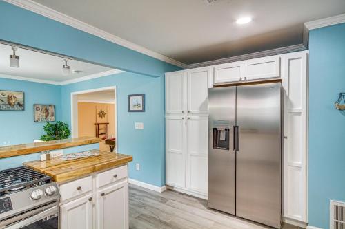 Gulfport Vacation Rental with Patio and Game Room! in Gulfport, USA