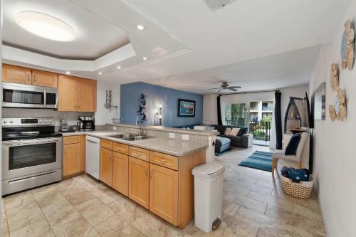 Ohana Bliss l 2 Pools l Walk to Beach in Coquina Gables, USA
