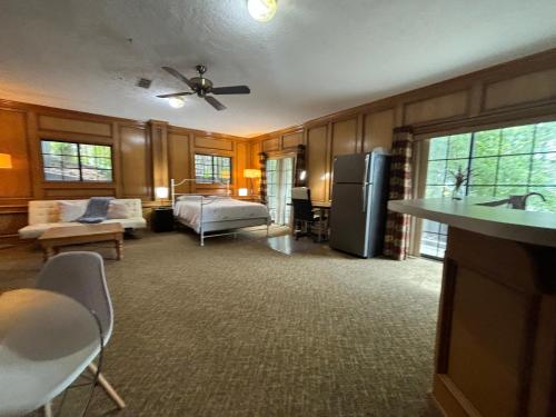 Westlake Studio Mins To Downtown Zilker Park in Austin, USA
