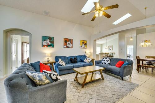 10 Mi to Disney Home with Game Room! in Kissimmee, USA