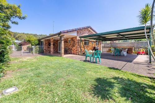 Lorikeet Retreat 2 Pet Friendly Air Conditioned Holiday House in Шоал Бей