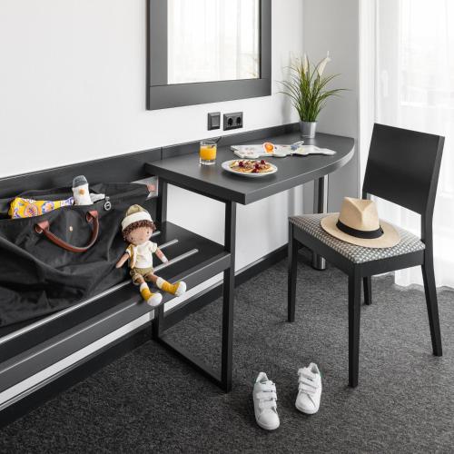 Park Hotel - image 13