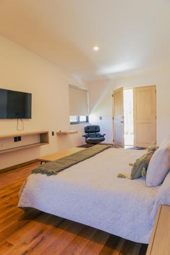 2 bedrooms, 3 beds