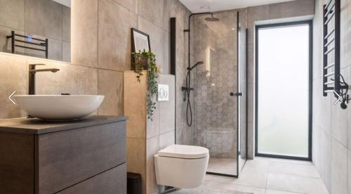 Bright, Quiet, Comfortable Room In A Luxury Home, Horsens (foto 7)